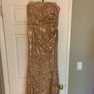 Beautiful Gold Badgley Mischka long gown